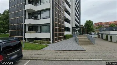 Lejligheder til leje i Århus C - Foto fra Google Street View Lejligheder til leje i Århus C - Foto fra Google Street View